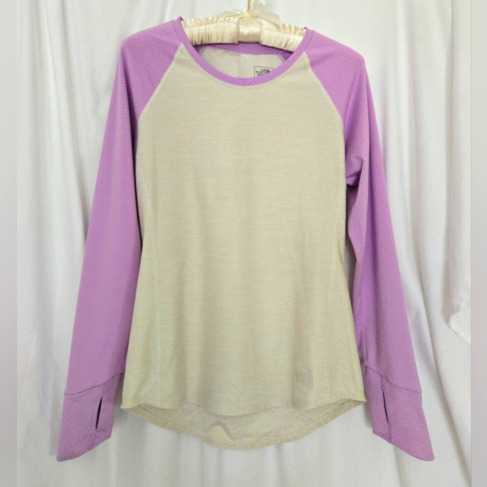 ( The North Face ) Flash Dry Athletic Top With Thumb Holes